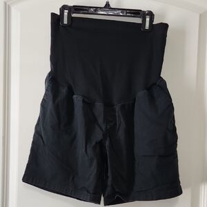 🤰🏽Liz Lange Black High Waist Shorts